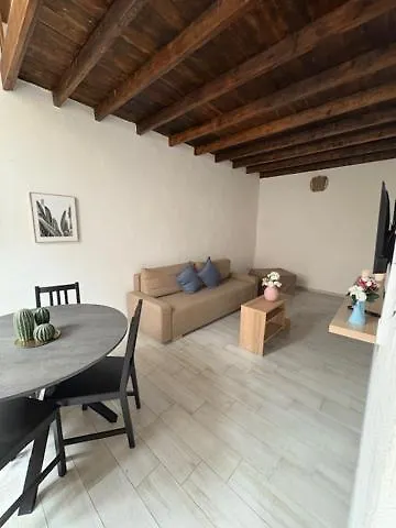House Pulcinella Centro Storico